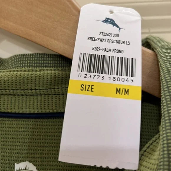 Brand New never worn sz M Tommy Bahama sweater - Picture 4 of 8